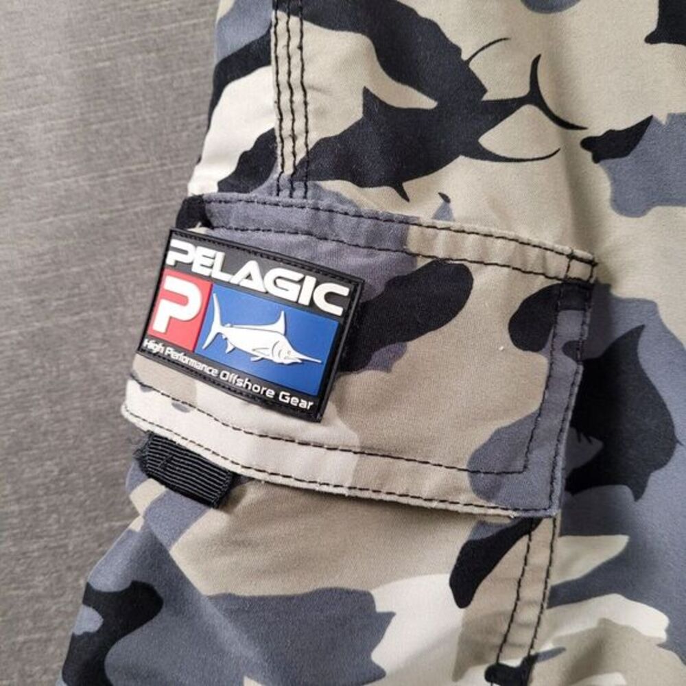 Pelagic Board Shorts Fishing Camo Camouflage Mens Size 32 - Picture 3 of 7